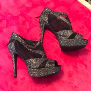 Jessica Simpson’s heels